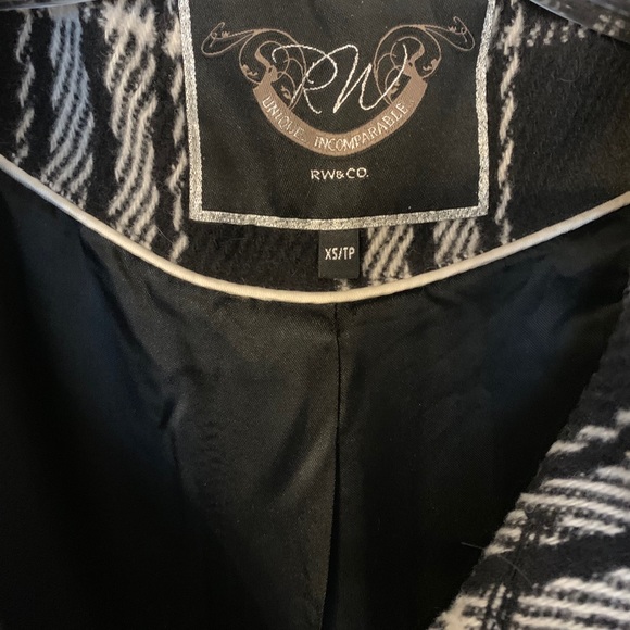 Women’s coat - Picture 3 of 3